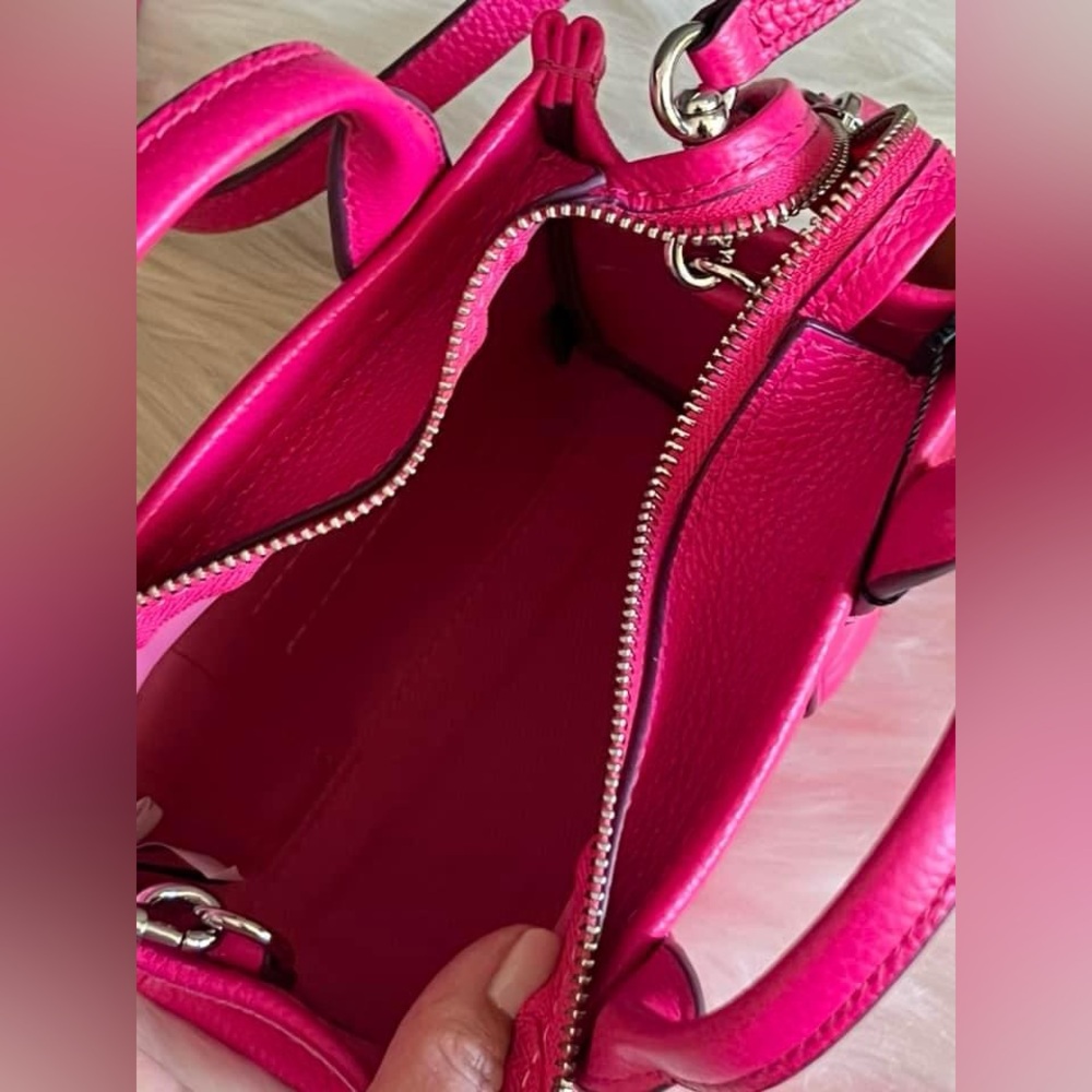 H053L01RE22 - Marc Jacobs The Leather Micro Tote Bag - Picture 10 of 14